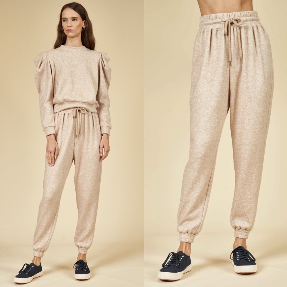 Hunter Bell Riley Joggers Soft Beige NWT Size Medium